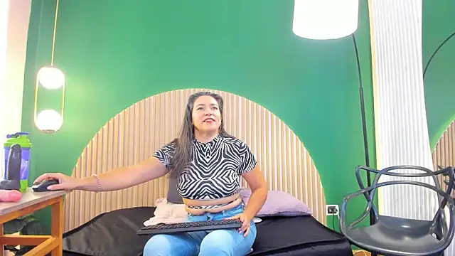 dahianeconnor online show from 02/10/26, 12:26