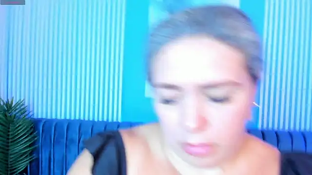 Snapshot of dahianeconnor chatting on 06/20/26, 11:59 dahianeconnor online show from 06/20/26, 11:59