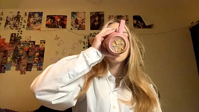 JanelBray online show from 01/14/26, 05:22