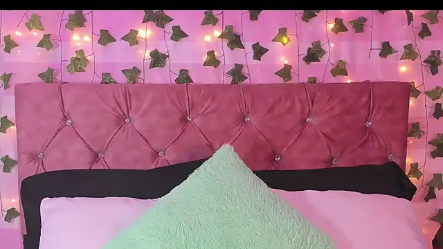 Ayla-marttinez online show from 02/09/26, 01:47