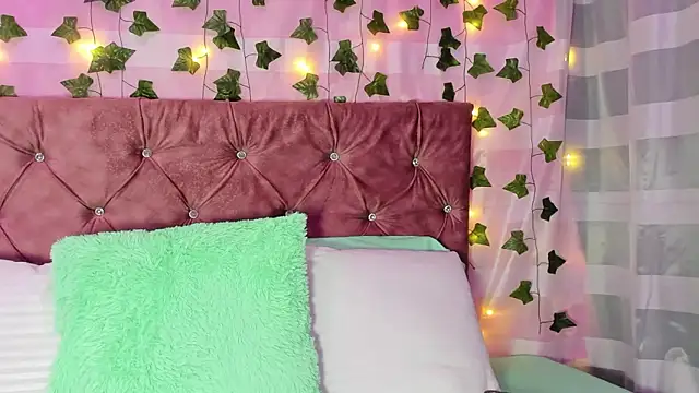 Ayla-marttinez online show from 03/08/26, 01:11