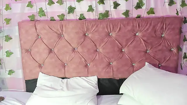 Ayla-marttinez online show from 03/06/26, 03:07