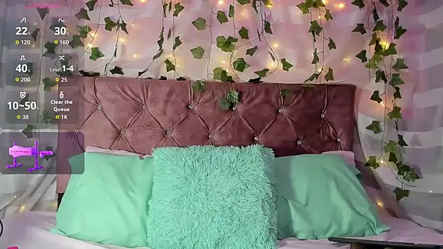 Ayla-marttinez online show from 05/27/26, 12:42