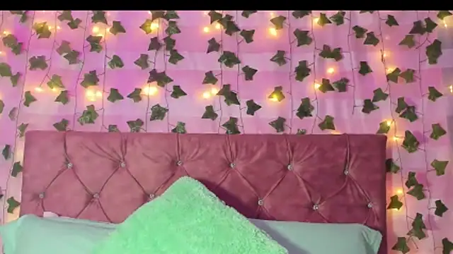 Ayla-marttinez online show from 02/21/26, 01:18