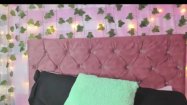 Ayla-marttinez online show from 02/08/26, 01:25