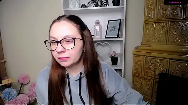 Snapshot of LiliaErmi chatting on 01/07/26, 06:18 LiliaErmi online show from 01/07/26, 06:18