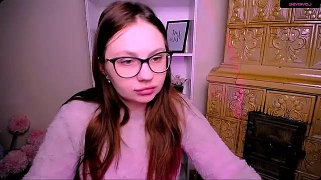 Snapshot of LiliaErmi chatting on 01/16/26, 04:22 LiliaErmi online show from 01/16/26, 04:22