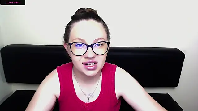 LiliaErmi online show from 06/26/26, 06:08