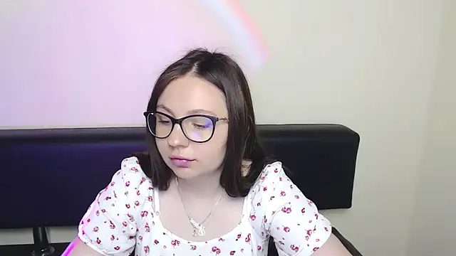 LiliaErmi online show from 06/20/26, 06:51