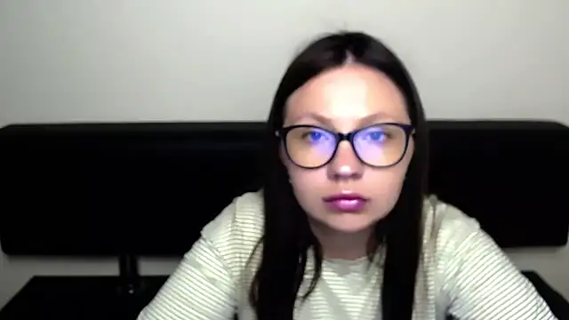 Snapshot of LiliaErmi chatting on 05/26/26, 06:11 LiliaErmi online show from 05/26/26, 06:11