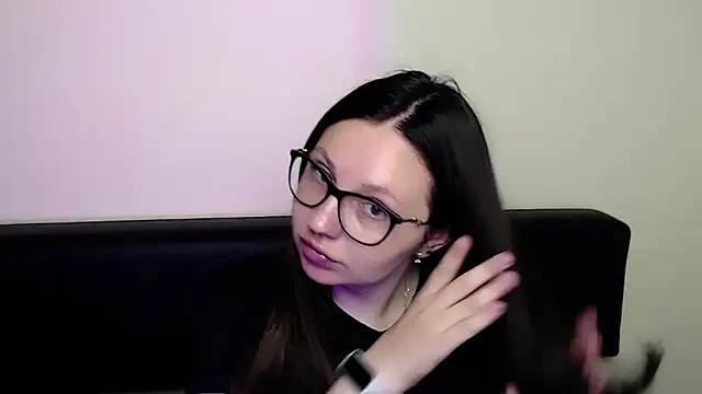 Snapshot of LiliaErmi chatting on 05/24/26, 08:03 LiliaErmi online show from 05/24/26, 08:03