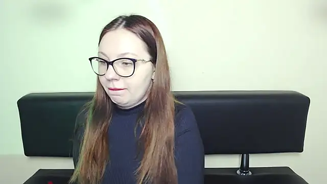 Snapshot of LiliaErmi chatting on 02/13/26, 07:30 LiliaErmi online show from 02/13/26, 07:30