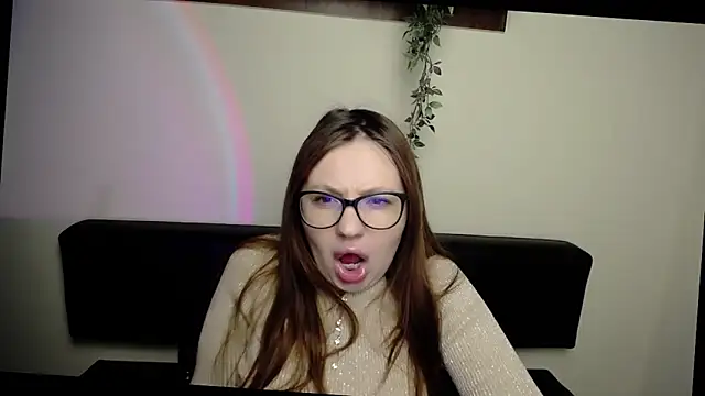 LiliaErmi online show from 04/13/26, 06:06