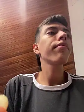 Juan Gomezz26 online show from 03/18/26, 08:21