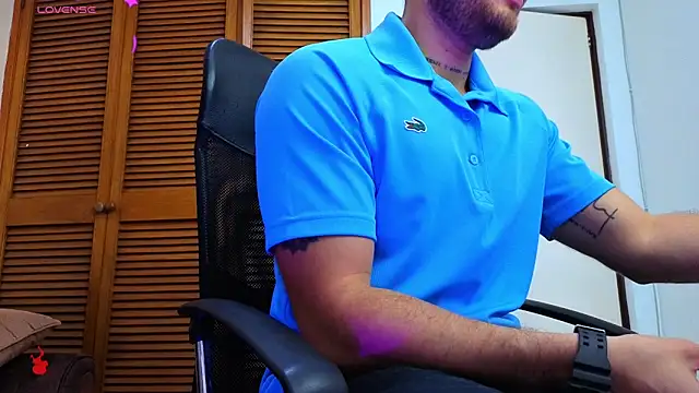 Snapshot of King_meruem chatting on 12/20/25, 01:14 King meruem online show from 12/20/25, 01:14