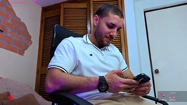 Snapshot of King_meruem chatting on 12/21/25, 01:13 King meruem online show from 12/21/25, 01:13