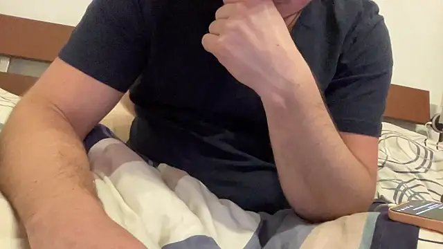 Snapshot of DereineGx chatting on 12/18/25, 08:45 DereineGx online show from 12/18/25, 08:45