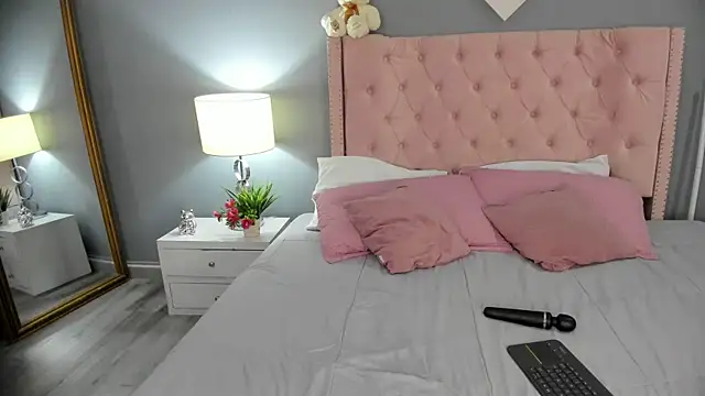 NashlyFontanna  online show from 12/19/25, 01:35