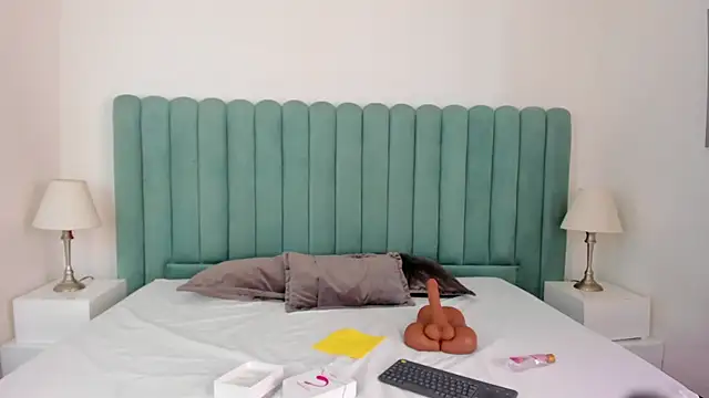 Scarlett  Noir online show from 04/11/26, 03:59