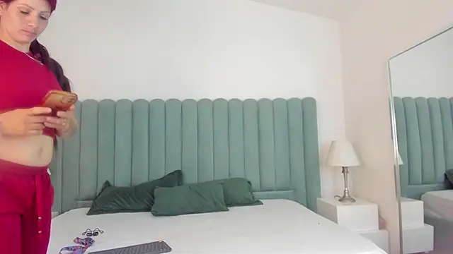 Scarlett  Noir online show from 04/15/26, 07:18