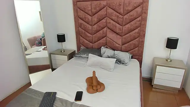 Scarlett  Noir online show from 03/08/26, 09:18