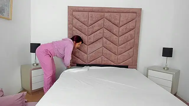 Scarlett  Noir online show from 03/24/26, 09:15