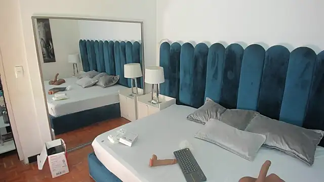 Scarlett  Noir online show from 04/14/26, 06:57