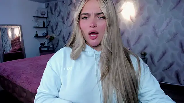 Luna volk  online show from 01/09/26, 03:02