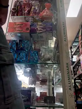 im loreinnn online show from 12/16/25, 02:21