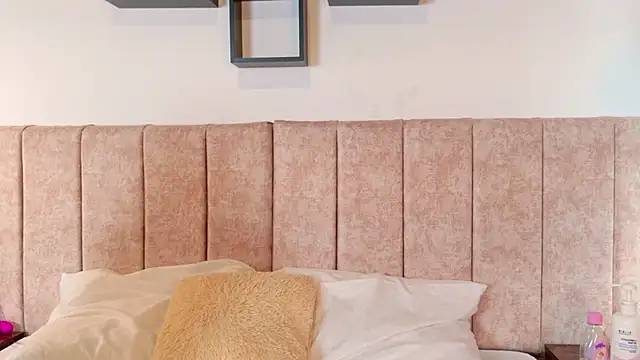 Zoehot 11 online show from 03/11/26, 02:22