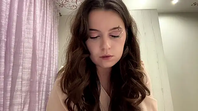 Freya land online show from 01/08/26, 03:18