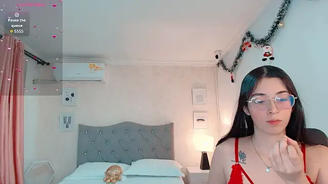 emmalove doll online show from 02/11/26, 11:10