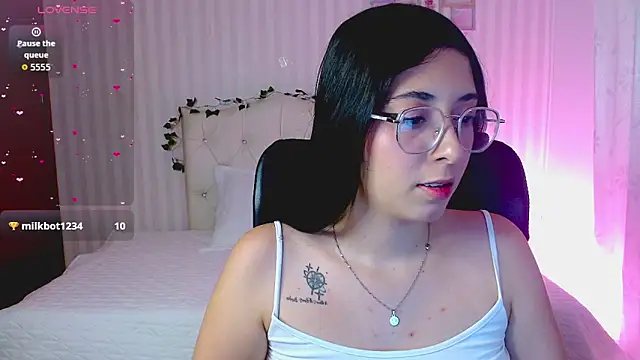 emmalove doll online show from 02/23/26, 01:07