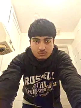 Snapshot of Anndrea8182 chatting on 01/17/26, 04:10 Anndrea8182 online show from 01/17/26, 04:10