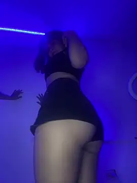 Snapshot of Sofiastrip18 chatting on 02/08/26, 11:13 Sofiastrip18 online show from 02/08/26, 11:13