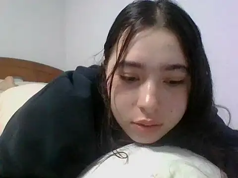 Anni 00001 online show from 12/14/25, 11:49