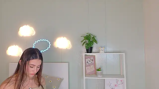 Miia Anderson online show from 02/05/26, 08:59