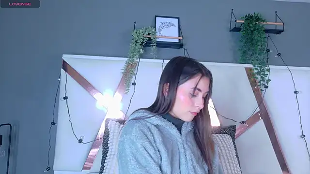 Miia Anderson online show from 02/15/26, 12:26