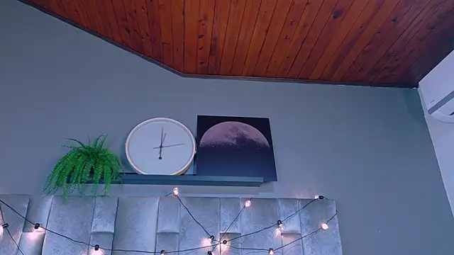 Miia Anderson online show from 03/07/26, 12:10