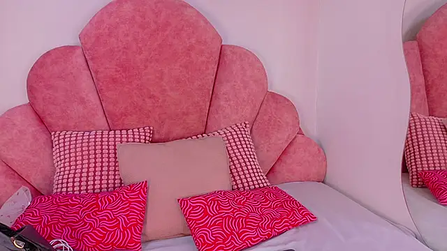 Miia Anderson online show from 02/13/26, 07:58