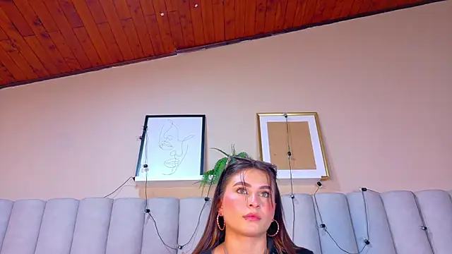 Miia Anderson online show from 04/28/26, 12:09