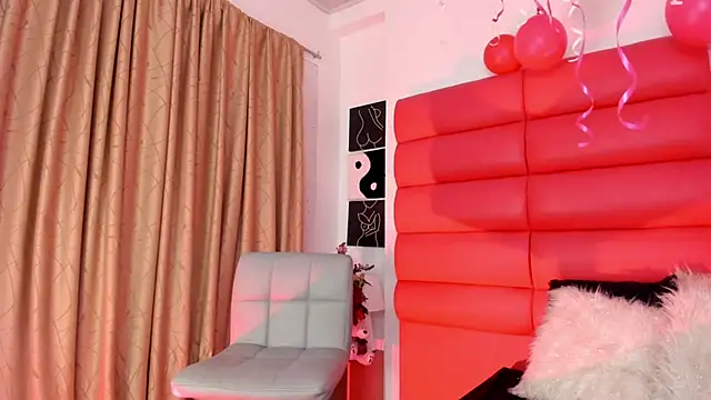 Oliviamonroex18 online show from 02/11/26, 03:17