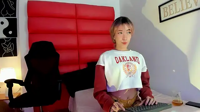 Oliviamonroex18 online show from 01/08/26, 10:49