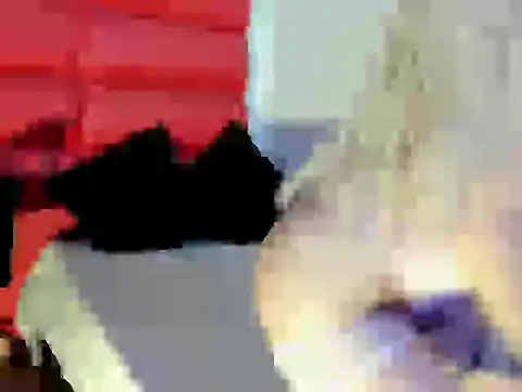 Snapshot of Oliviamonroex18 chatting on 12/19/25, 05:00 Oliviamonroex18 online show from 12/19/25, 05:00