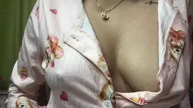 Snapshot of miia_rose_ chatting on 04/04/26, 07:53 miia rose online show from 04/04/26, 07:53