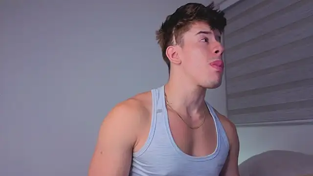 maxxcooper1 online show from 12/19/25, 04:38