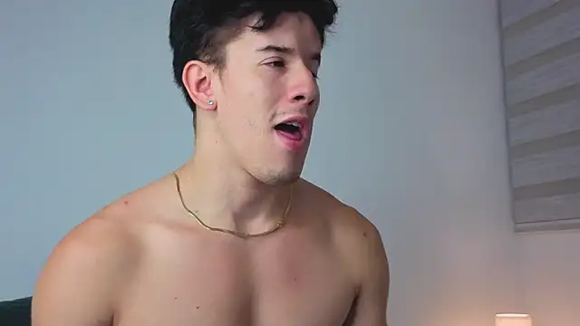 maxxcooper1 online show from 01/14/26, 04:38