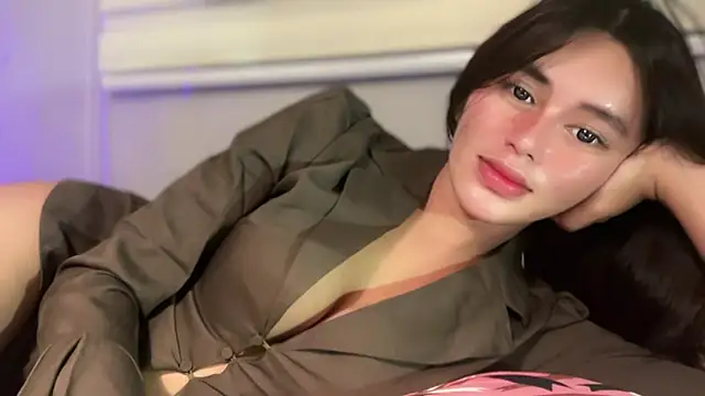 Snapshot of Annedee_ chatting on 12/18/25, 09:51 Annedee online show from 12/18/25, 09:51