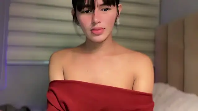 Snapshot of Annedee_ chatting on 12/15/25, 08:31 Annedee online show from 12/15/25, 08:31