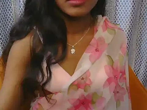 Snapshot of hey-pinky chatting on 12/16/25, 05:11 hey-pinky online show from 12/16/25, 05:11